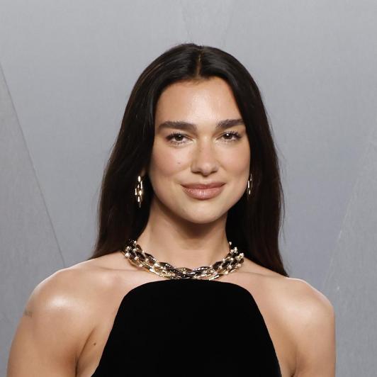 Dua Lipa, en la fiesta de 'Vanity Fair' posterior a los Oscar