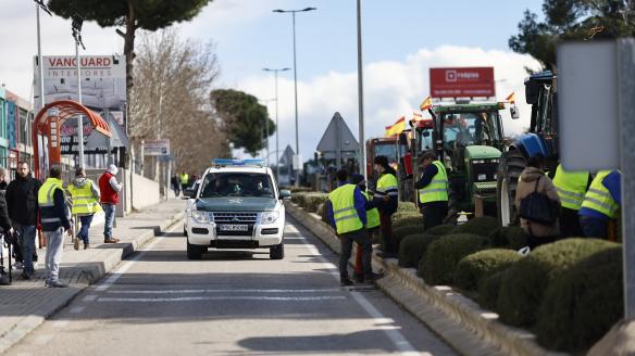 Tractorada en Arganda del Rey, cerca de la autovía A3 en sentido Madrid
