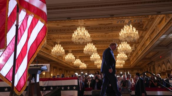 El republicano Donald Trump sale victorios del supermartes.