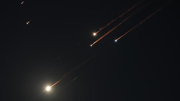 Misiles interceptados en cielo israelí.