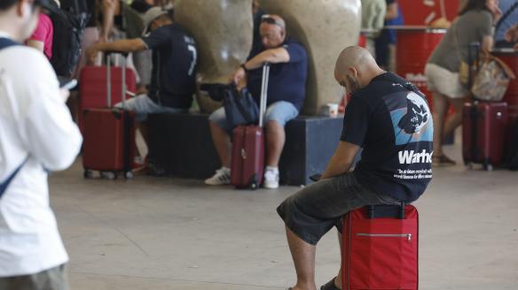 Sigue interrumpida la línea de alta velocidad Madrid-Galicia por los incendios de Ourense