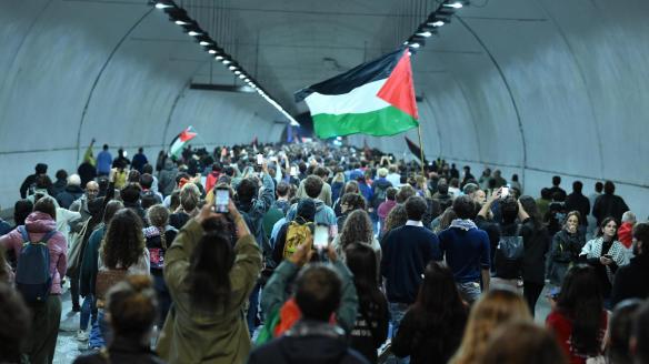 Miles de personas protestan en Roma y otras ciudades por la interceptación de la Flotilla