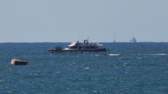 Un barco de la Flotilla Global Sumud llega al puerto de Ashdod el 2 de octubre de 2025 después de ser interceptado mientras transportaba ayuda a Gaza.