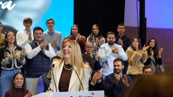 María Guardiola, durante un mitin