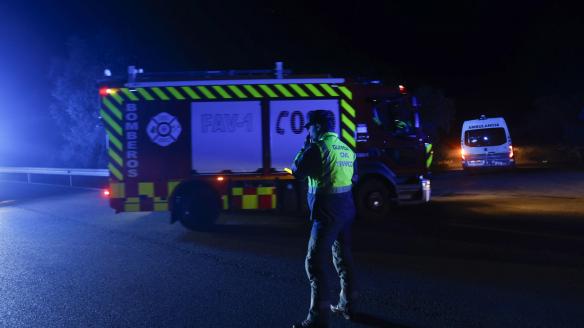 Llegada de efectivos de emergencias al lugar del accidente de tren ocurrido en Adamuz (Córdoba), en la tarde del 18 de enero de 2026.