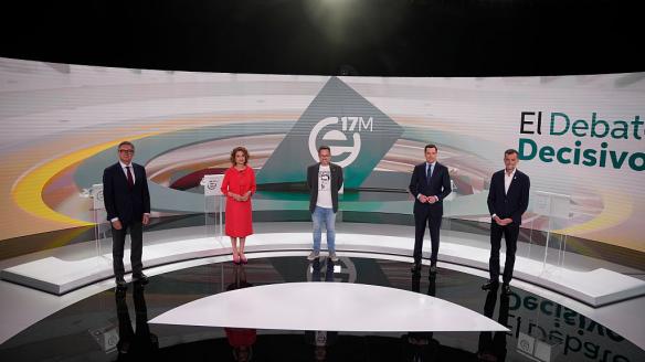 SEVILLE ANDALUSIA,, SPAIN - MAY 11: The five candidates for the Presidency of the Junta de Andalucia, the PP-A president and current president of the Junta, Juanma Moreno (2r); the secretary general of the PSOE-A, Maria Jesus Montero (2l); the spokesman of the Vox parliamentary group, Manuel Gavira (1l); the federal coordinator of Izquierda Unida (IU), Por Andalucia, Antonio Maillo (1r); and the parliamentary spokesman for Adelante Andalucia, Jose Ignacio Garcia (c); pose in a photo before facing each other in the second five-way debate to be held in the week of the elections. On 11 May 2026 in Seville (Andalusia, Spain).  This Monday, 11 May, Radio Television de Andalucia (RTVA) is organising the second televised electoral debate in the run-up to the regional elections on 17 May. A debate in which the five candidates for the presidency of the Andalusian regional government from the parties represented in the Andalusian Parliament will take part. The PP-A will be represented by the candidate for re-election as head of the regional government, Juanma Moreno; for the PSOE-A, its secretary general, Maria Jesus Montero; for Vox, its parliamentary spokesman, Manuel Gavira; for the Por Andalucia coalition, the federal coordinator of Izquierda Unida (IU), Antonio Maillo; and for Adelante Andalucia, its spokesman, Jose Ignacio Garcia. (Photo By Joaquin Corchero/Europa Press via Getty Images)