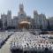 Vista general de la plaza Cibeles donde el papa León XIV oficia la misa del Corpus Christi, este domingo, en Madrid