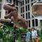 Un dinosaurio y un fósil