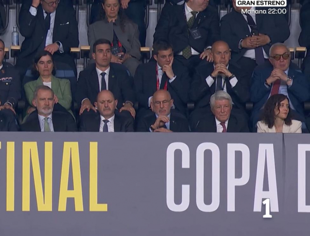 Enfocan al palco en la final de la Copa del Rey y hay gente que se ...