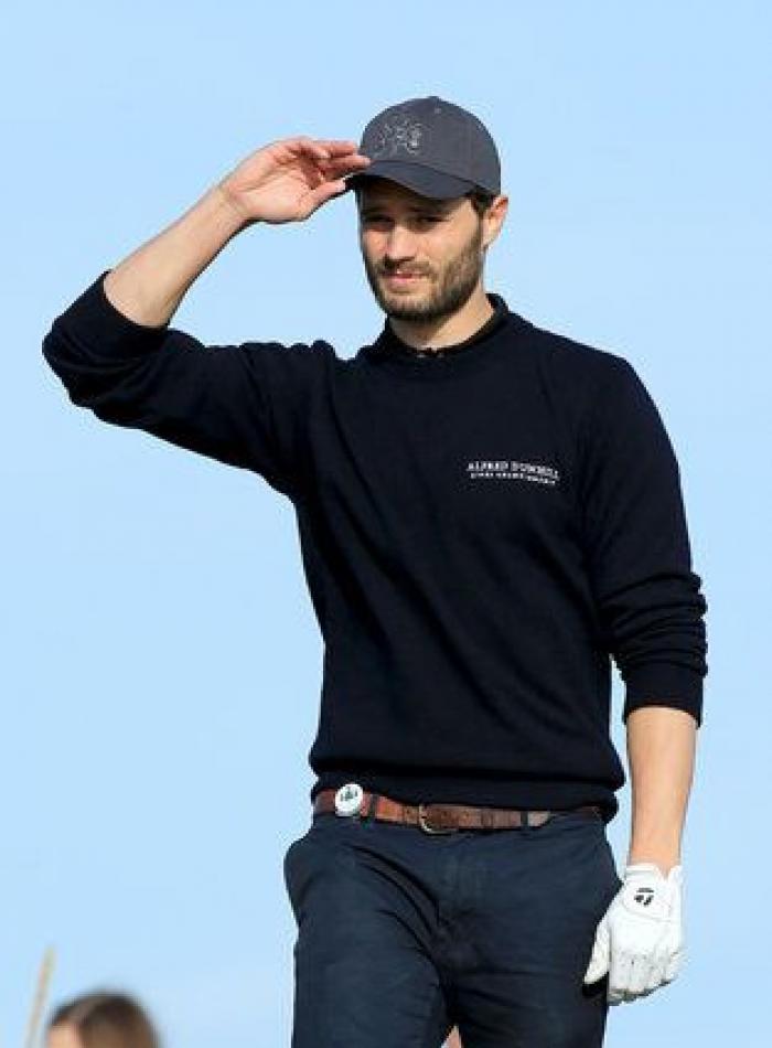 Así canta Jamie Dornan, de 'Cincuenta sombras', en 'Belfast'