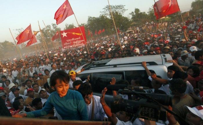 Aung San Suu Kyi pide cooperación internacional para reforzar el proceso democrático en Birmania