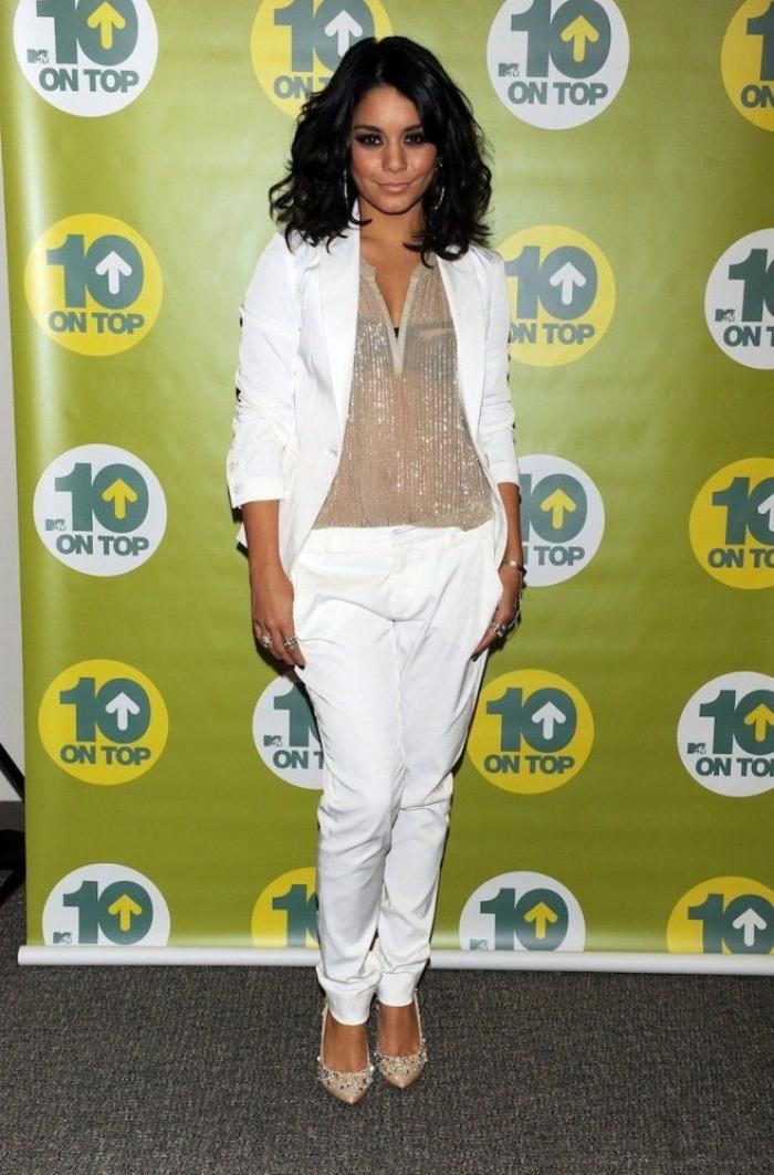 Irina Shayk: escote al límite y traje blanco para desmentir los rumores de crisis con Ronaldo (FOTOS)