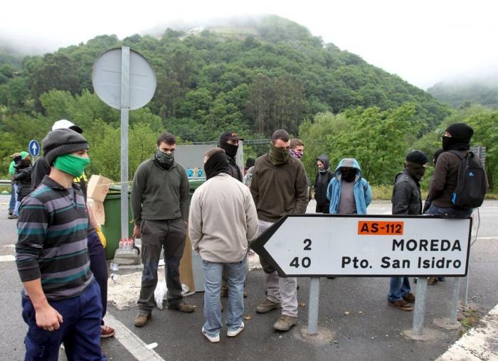 Minería, día 22: Huelga general contra el Gobierno e incidentes en Asturias (FOTOS)