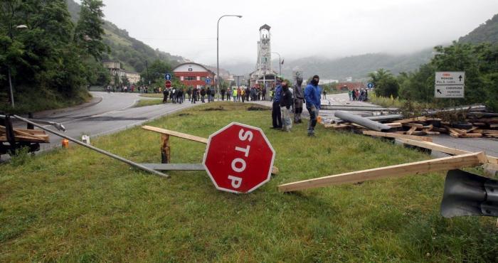 Minería, día 22: Huelga general contra el Gobierno e incidentes en Asturias (FOTOS)