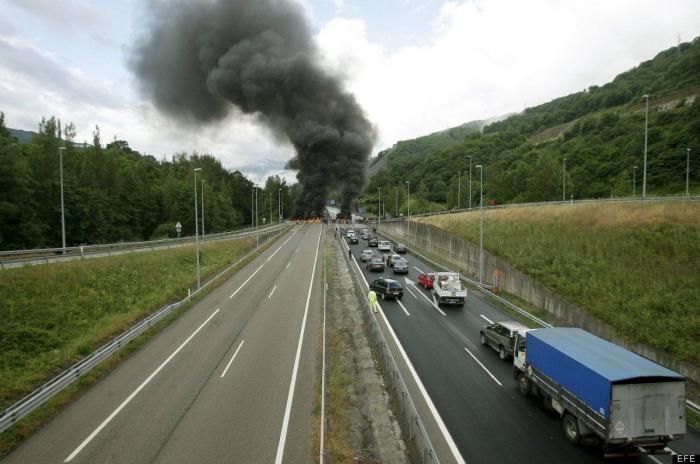 Minería, día 22: Huelga general contra el Gobierno e incidentes en Asturias (FOTOS)