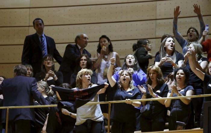 El Senado respalda los recortes al carbón y echa a las mujeres de los mineros (FOTOS)