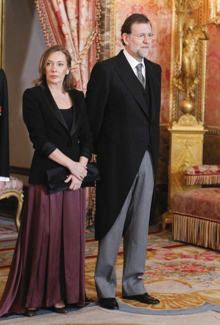 Elvira Fernández, Viri: la mujer de Rajoy reaparece de blanco (FOTOS)