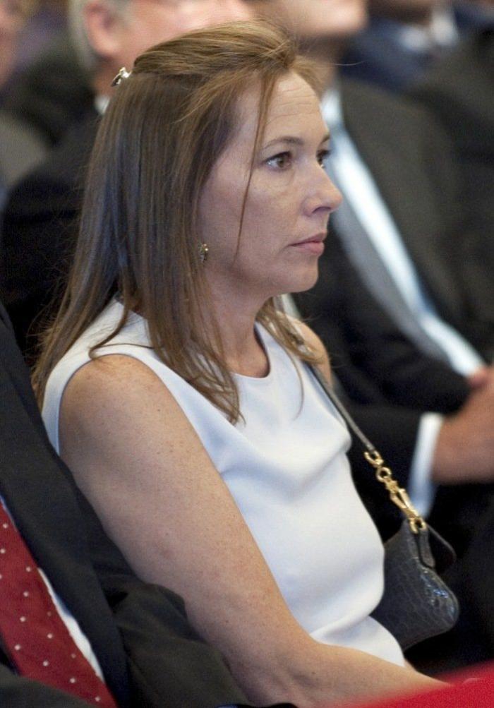 Elvira Fernández, Viri: la mujer de Rajoy reaparece de blanco (FOTOS)