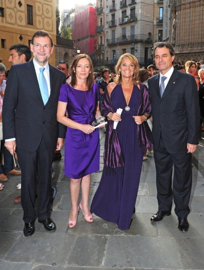 Elvira Fernández, Viri: la mujer de Rajoy reaparece de blanco (FOTOS)