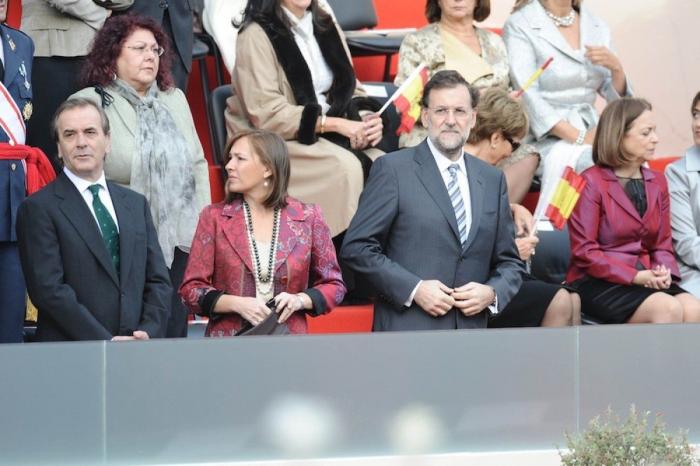 Elvira Fernández, Viri: la mujer de Rajoy reaparece de blanco (FOTOS)