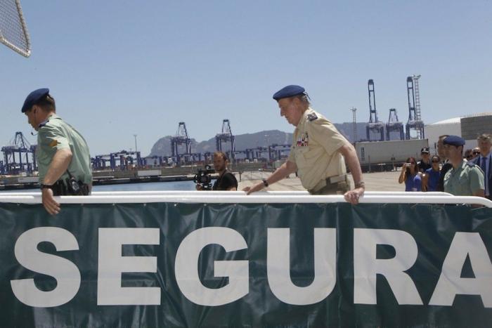El rey a los pescadores de Algeciras en pleno conflicto con Gibraltar: "Os apoyaremos" (FOTOS y VÍDEO)