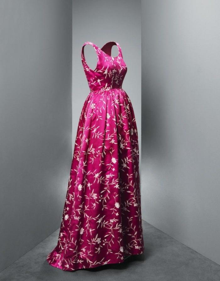 Balenciaga por Outumuro: "Mirar y pensar Balenciaga" llega al Museo del Traje de Madrid (FOTOS)