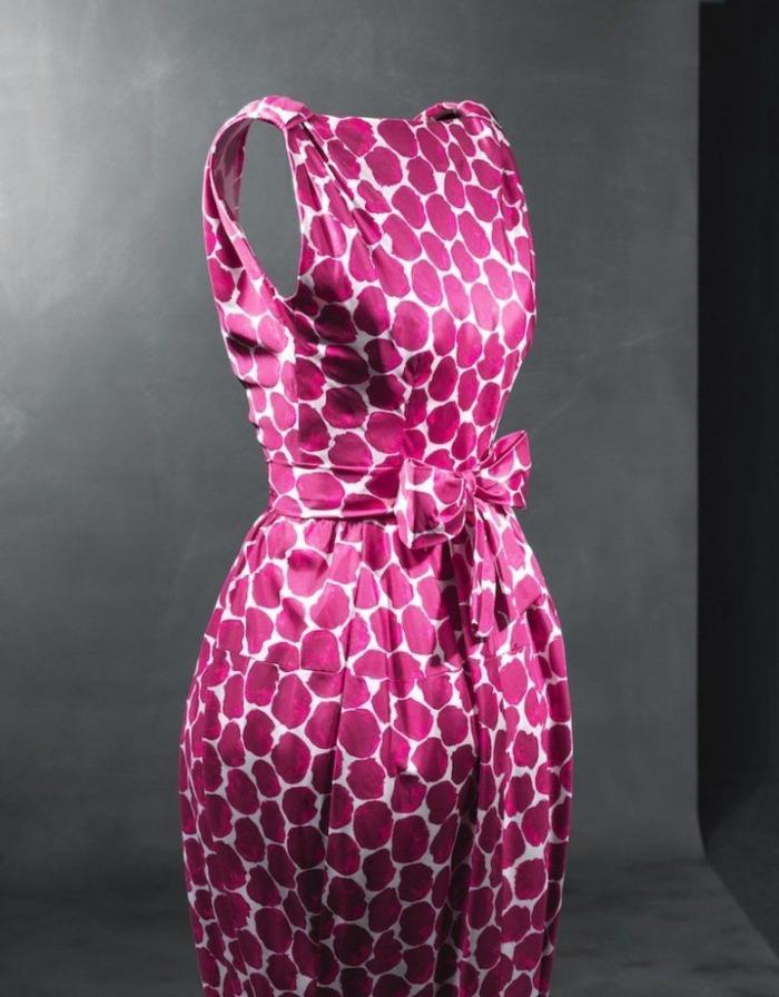 Balenciaga por Outumuro: "Mirar y pensar Balenciaga" llega al Museo del Traje de Madrid (FOTOS)