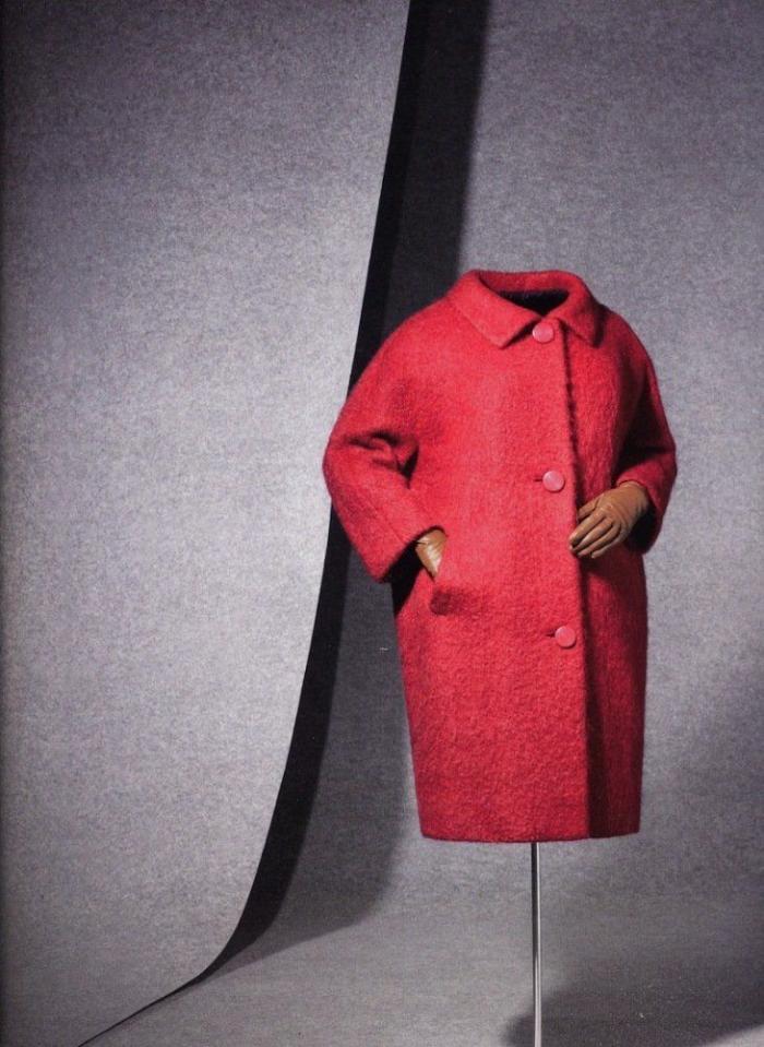 Balenciaga por Outumuro: "Mirar y pensar Balenciaga" llega al Museo del Traje de Madrid (FOTOS)