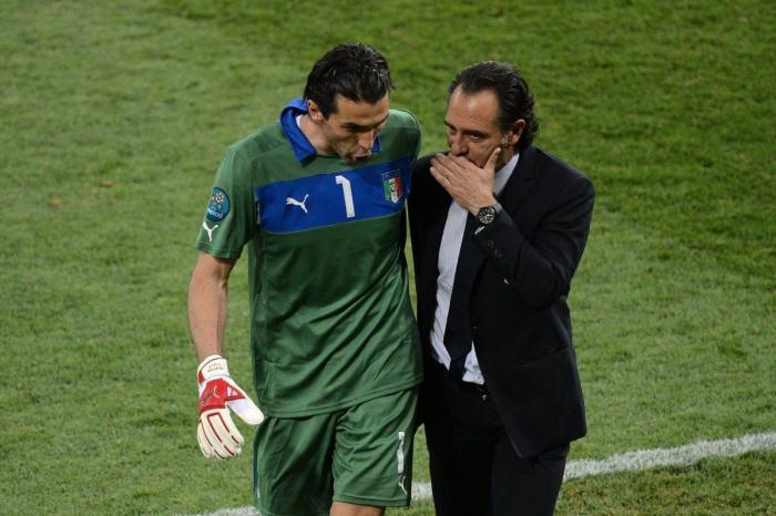 Mal y tarde: el parche de vacunar ahora a la selección tiene poco sentido