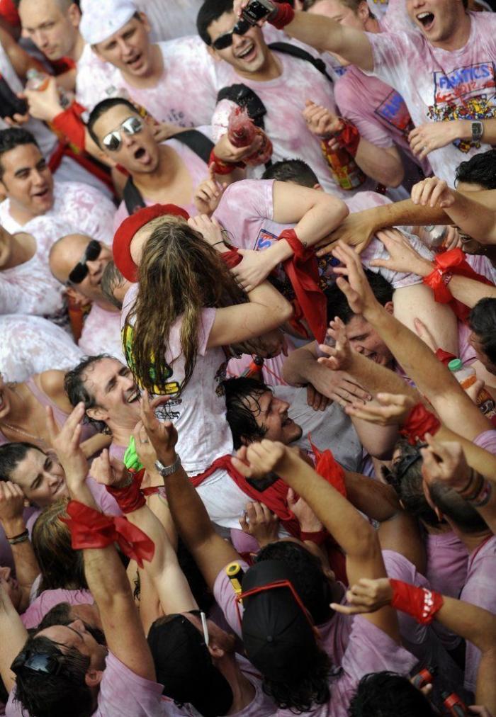 San Fermín comienza en Pamplona con el lanzamiento del chupinazo (FOTOS Y VÍDEO)