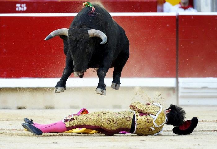 San Fermín comienza en Pamplona con el lanzamiento del chupinazo (FOTOS Y VÍDEO)