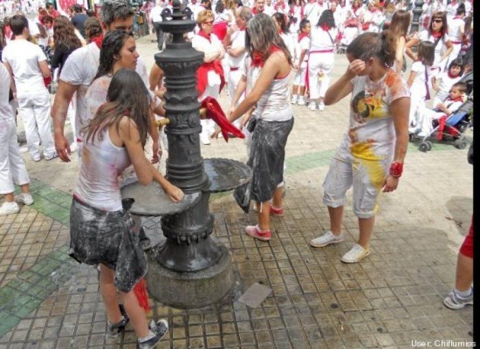 San Fermín comienza en Pamplona con el lanzamiento del chupinazo (FOTOS Y VÍDEO)