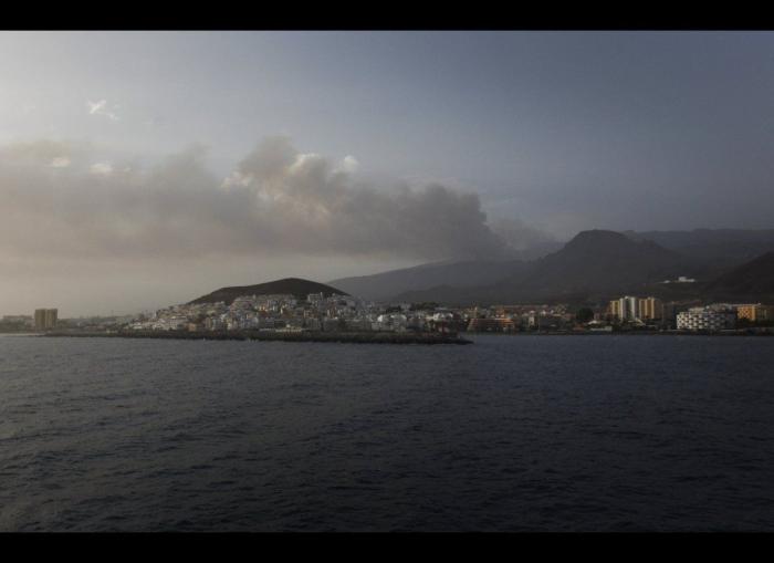 El incendio de Tenerife alcanza el Parque Nacional del Teide (FOTOS)