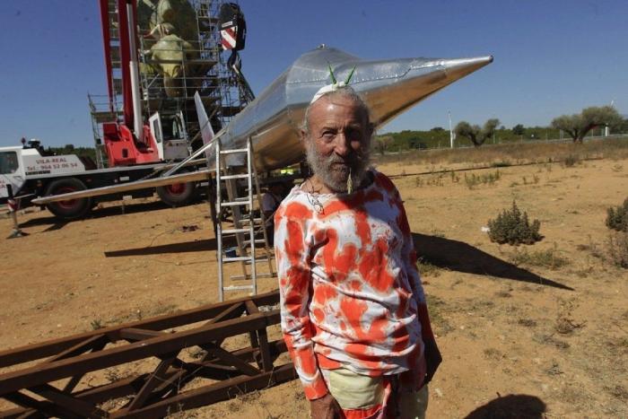 Aeropuerto de Castellón: la escultura de Ripollés de más de 300.000 € ya tiene el último detalle (FOTOS)