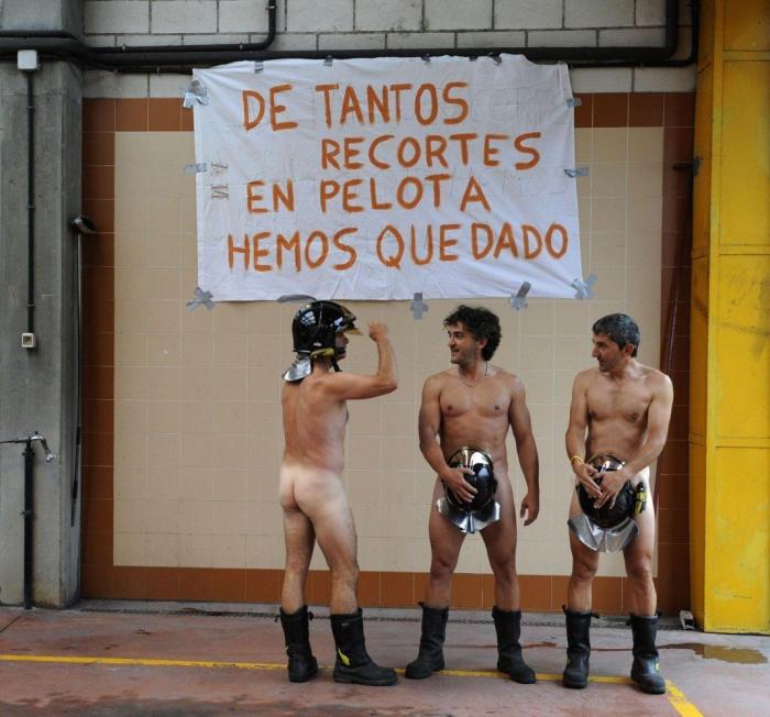 Antonio, el bombero de Sevilla que se ha ganado el corazón de España por lo que ves en la foto