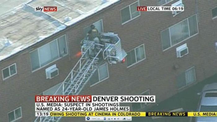 Masacre de Aurora: La Policía detona trampas explosivas en casa del presunto asesino James Holmes