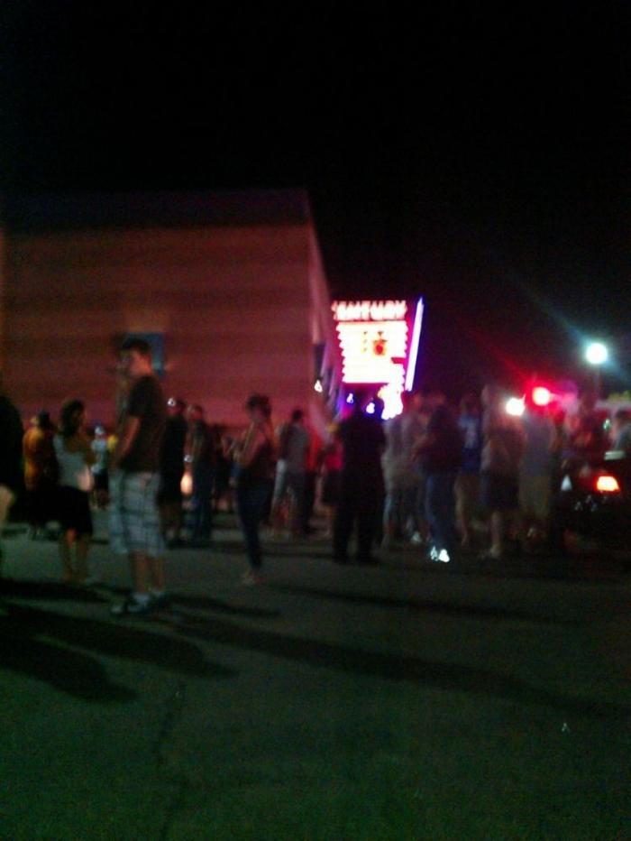 Masacre de Aurora: La Policía detona trampas explosivas en casa del presunto asesino James Holmes