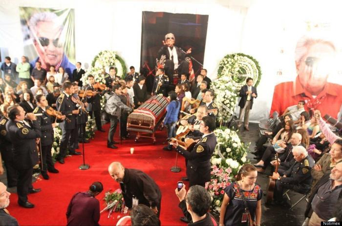 Chavela Vargas recibe el alta médica en Madrid y quiere regresar a México