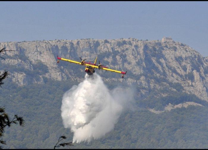 Incendio en Girona: el foco entre Terrades y Boadella, controlado