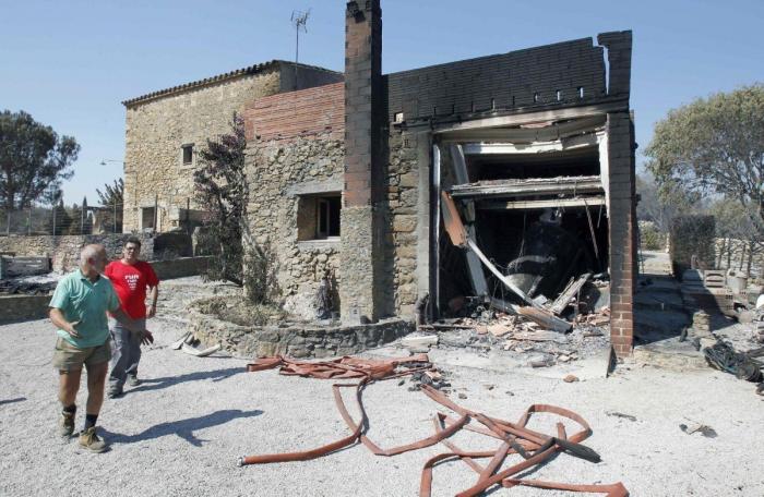 Incendio en Girona: el foco entre Terrades y Boadella, controlado