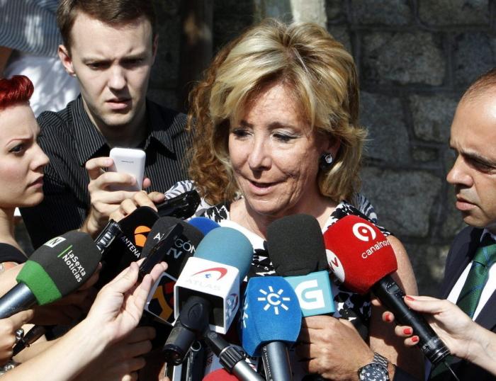 El príncipe Felipe visita la capilla ardiente de Peces-Barba, un "ejemplo en tiempos difíciles" (FOTOS)