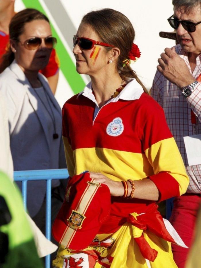 "¡Viva España, cabrones!": a ladrillazos por una senyera valenciana que confundieron con la catalana