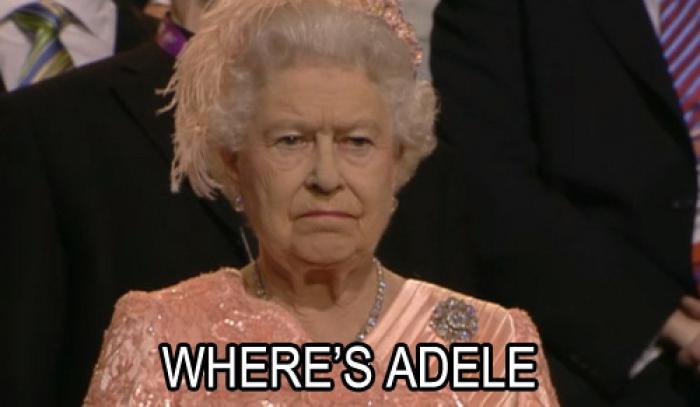 ¿Pero qué hace la reina Isabel II durante la inauguración de las Olimpiadas? (FOTOS)