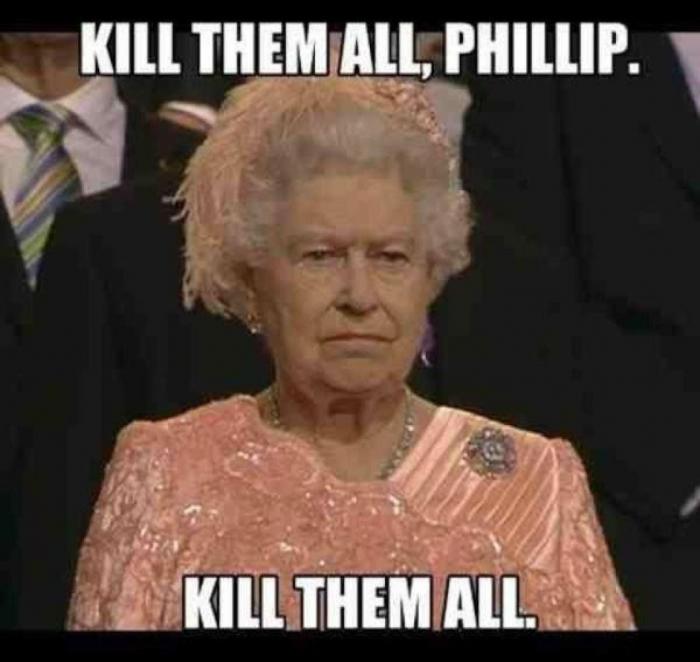 ¿Pero qué hace la reina Isabel II durante la inauguración de las Olimpiadas? (FOTOS)