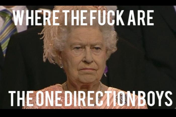 ¿Pero qué hace la reina Isabel II durante la inauguración de las Olimpiadas? (FOTOS)