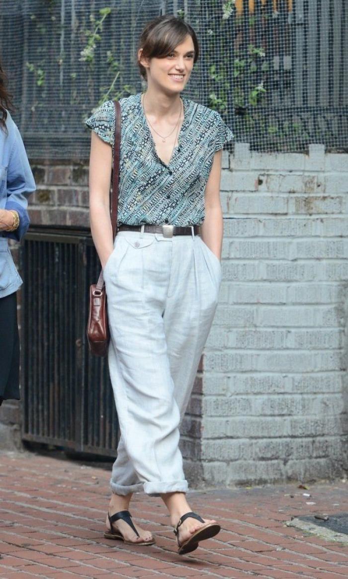 Vestidos de verano perfectos, sandalias y pantalones tobilleros: los looks de chica normal de Keira Knightley (FOTOS)
