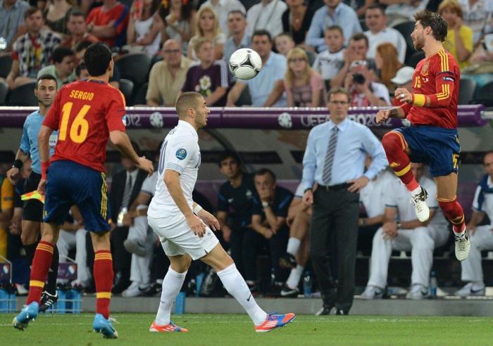 España-Francia: A semifinales sin lucimiento (2-0)