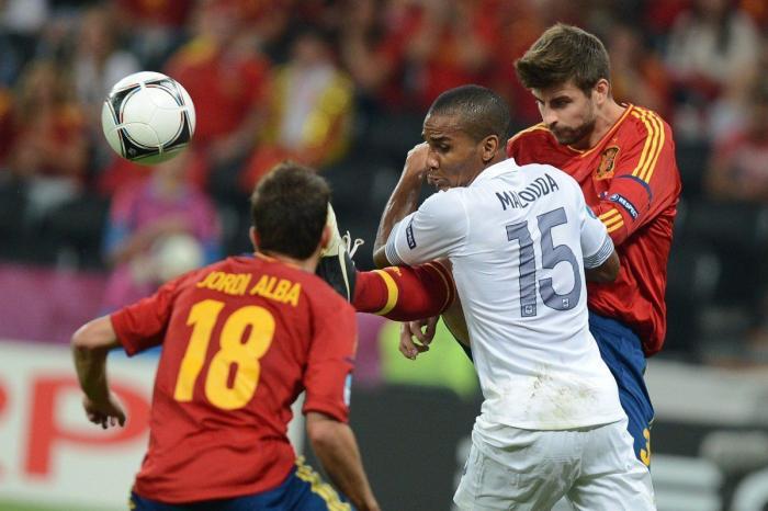 España-Francia: A semifinales sin lucimiento (2-0)