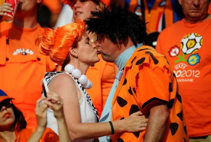El público más raro de la Eurocopa: no solo de Shakiras viven las gradas (FOTOS)