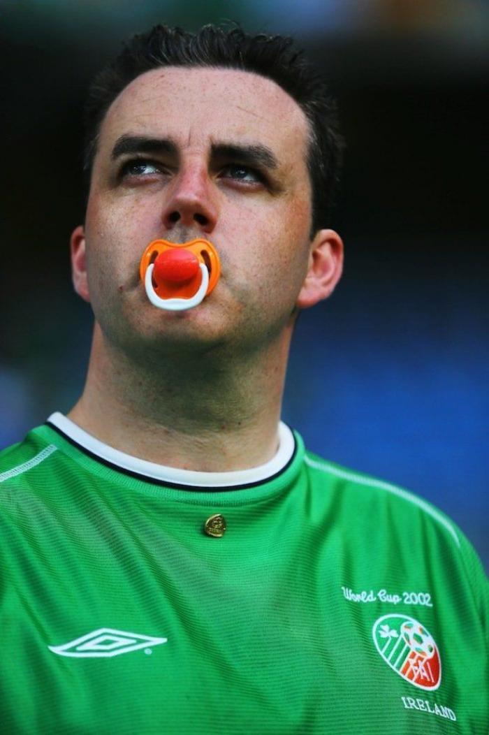El público más raro de la Eurocopa: no solo de Shakiras viven las gradas (FOTOS)